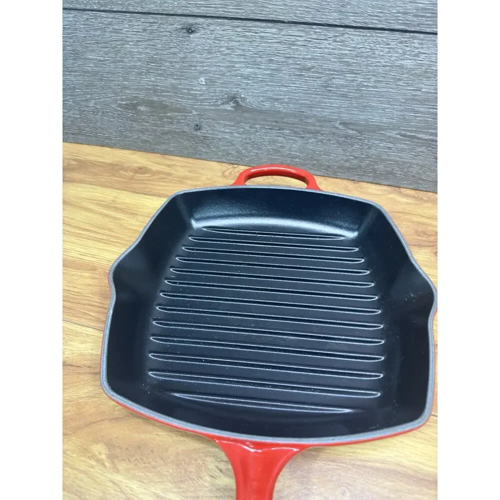 Le Creuset Red Square 10.25” Grill Pan Skillet 1.5 L Enamel Made in France